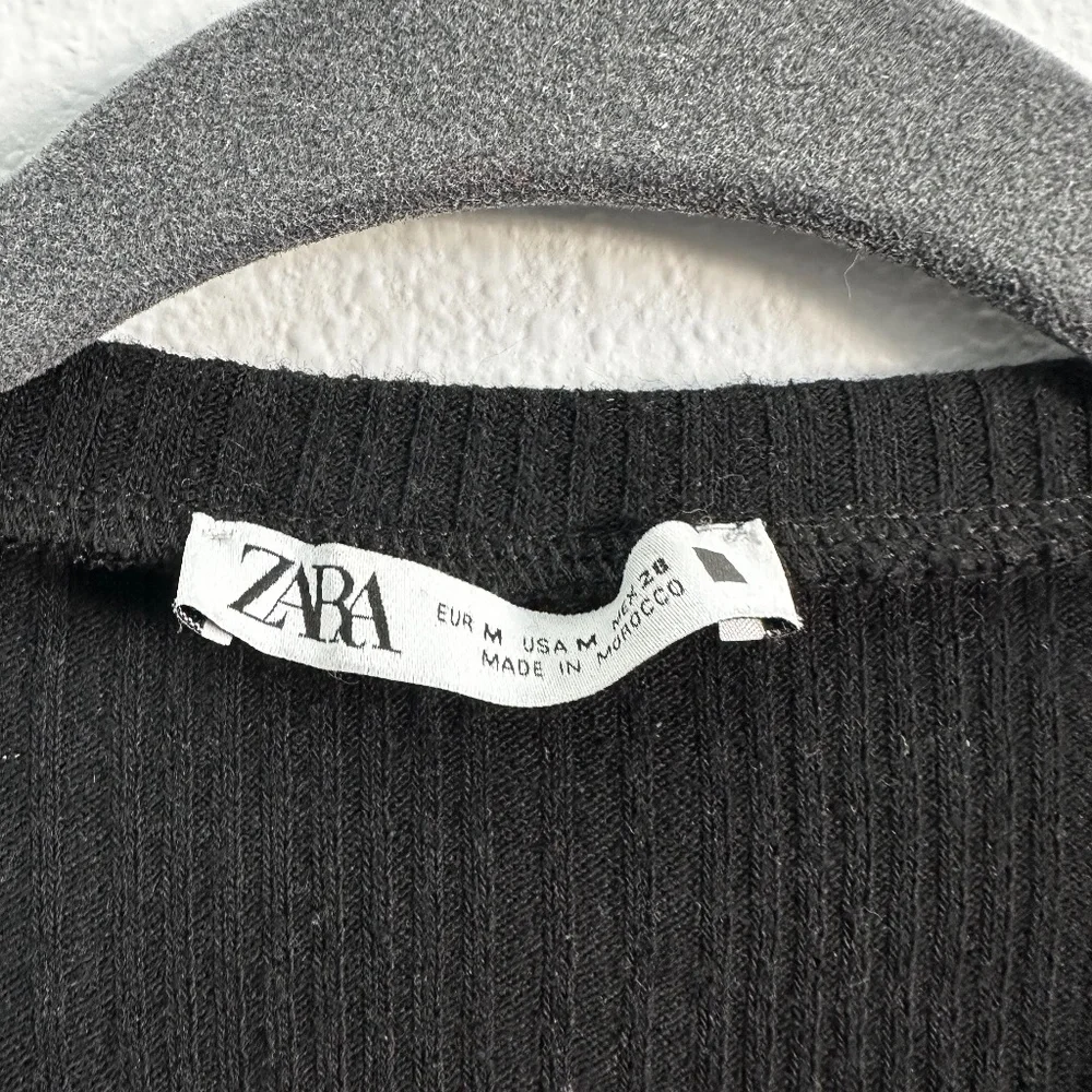 Zara Ribbed Black Top with Ruffle Shoulders - Picture 2 of 2
